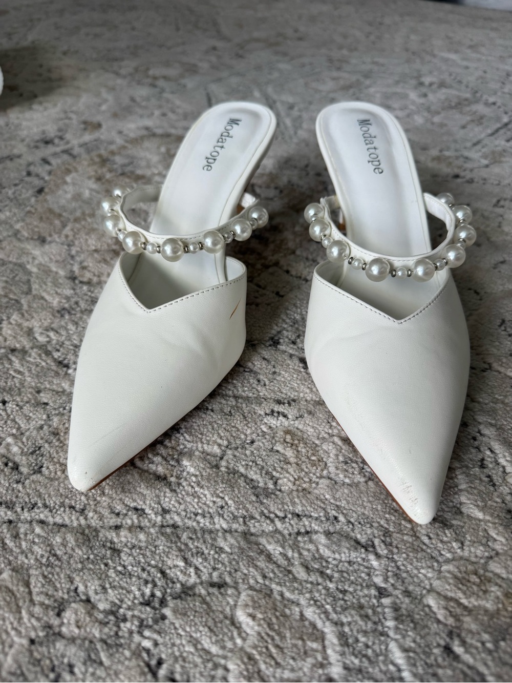 Moda Tope White Pearl-Embellished Pointed Mule - Picture 1 of 4